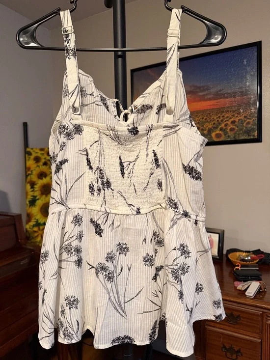 torrid Cream Tank Top with Black Floral Print - Picture 5 of 6